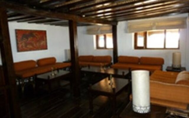 Summit Village Lodge