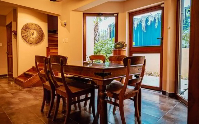 Hillside Retreat in Noord