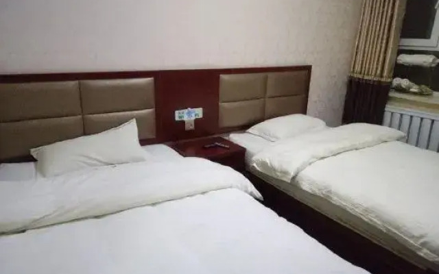 Urumqi West Road Hotel