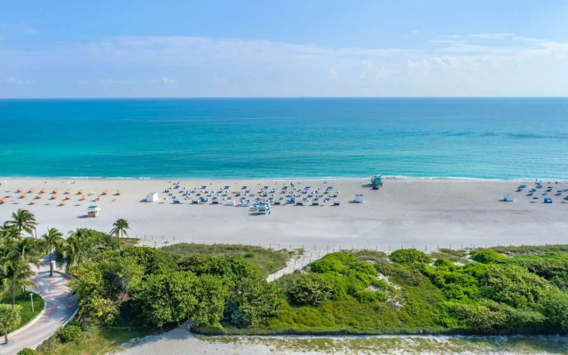 Hilton Vacation Club Crescent on South Beach Miami