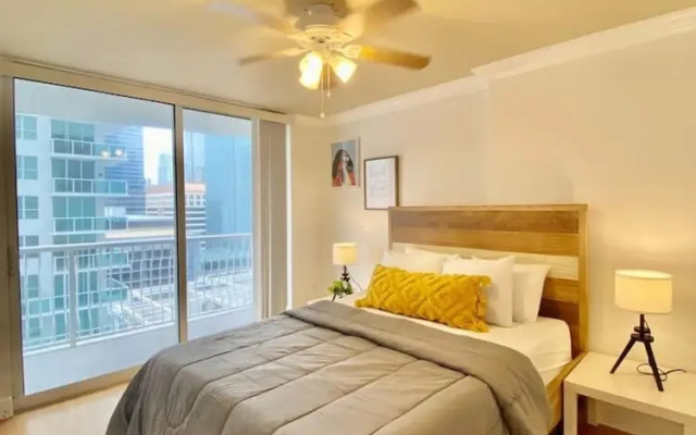 Brickell Miami 2Br Condo Top Amenities City Bay View