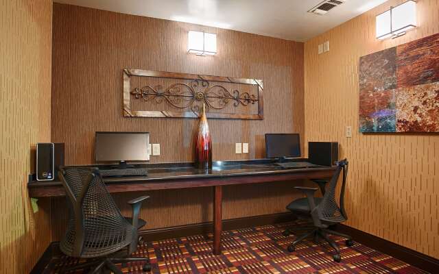 Best Western Plus Midwest Inn & Suites
