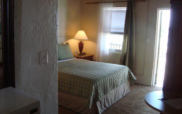 Tropicana Motel
