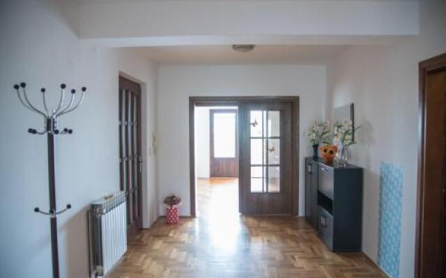 Apartments Jela