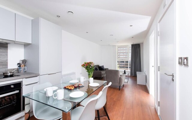 Contemporary and Stylish 1BR flat