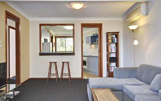 Baggies on Dutchies, 9 Burbong Street