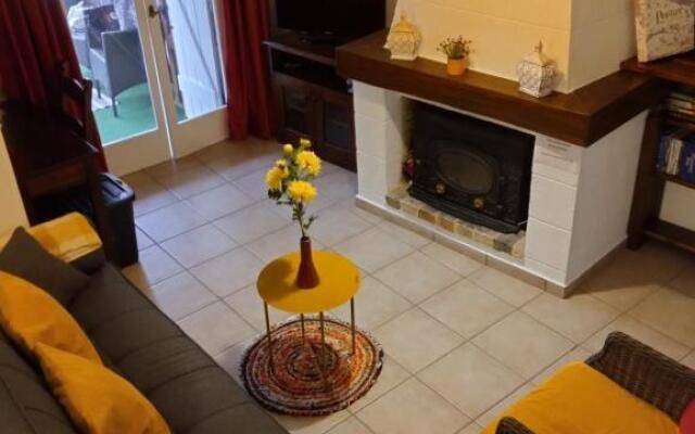 Little Lotus Apartment