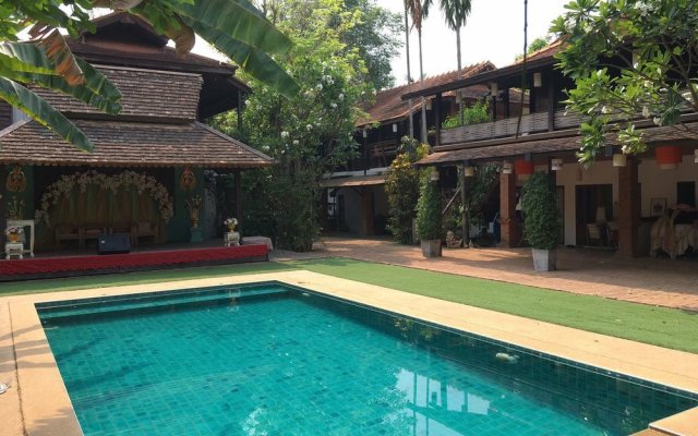 Baan Singkham Resort
