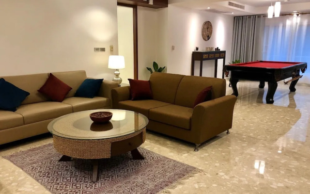 JJ Suites - Your Home on 11