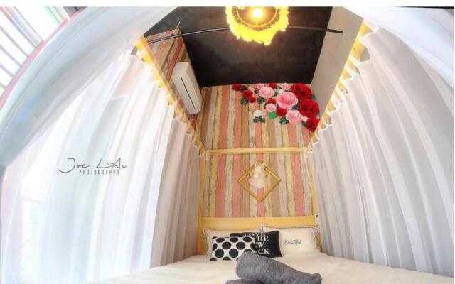 Setia Tri-Suite