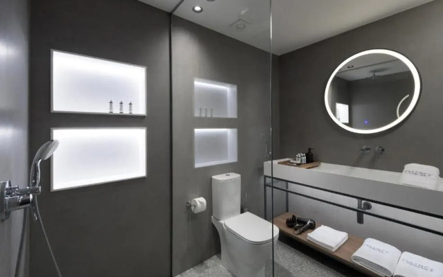 Essence Suites
