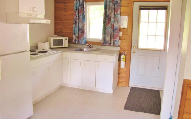 Quiet Bay Inn & Café