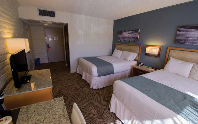 Kachina Lodge - Inside the Park