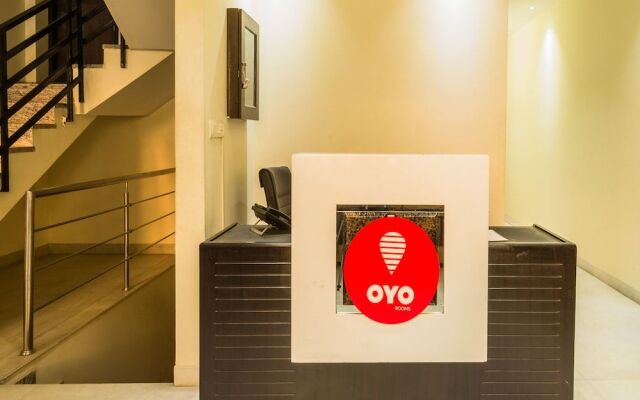 OYO 6796 Retreat Suites Inn