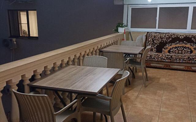 Yuzhny dvorik Guest house