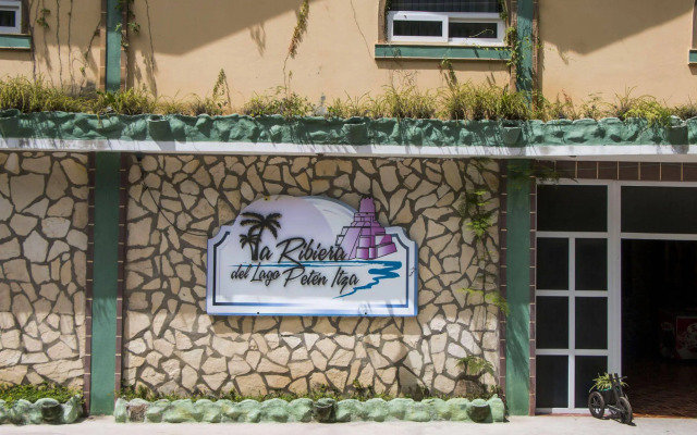 Hotel La Ribiera del Lago Peten Itza