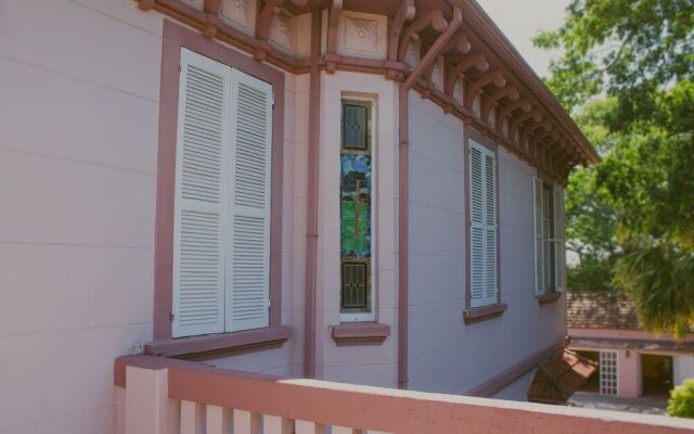 Vila Santa Eulália Hostel