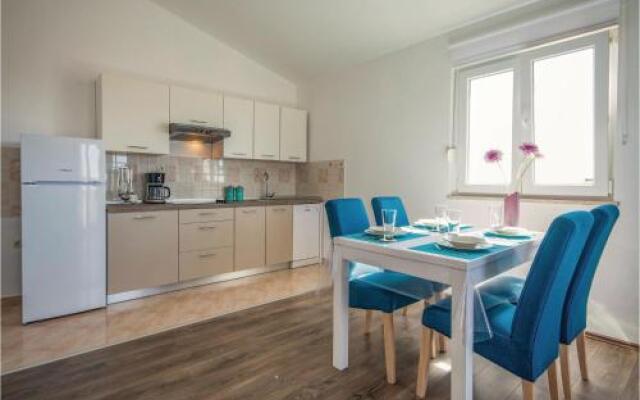 One-Bedroom Apartment in Fazana