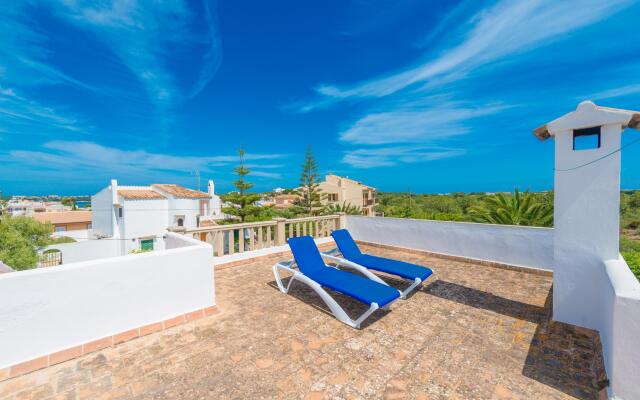 BARCELO-DANUS - Chalet with terrace in Porto Colom. Free WiFi