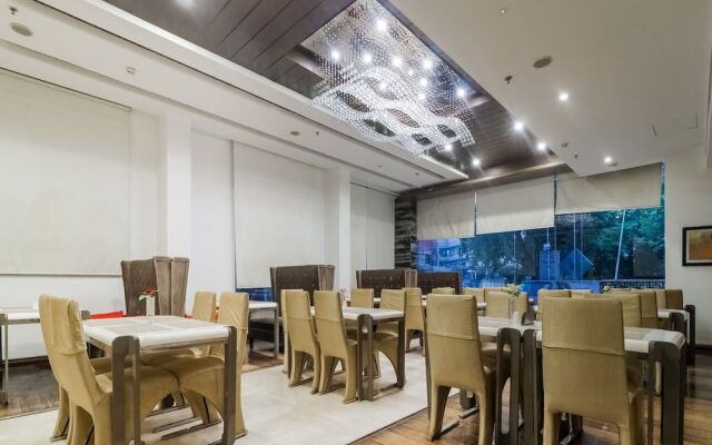 Capital O 26201 Hotel Jagrati Lords Inn