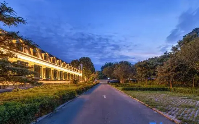 Vienna International Hotel (Beijing Fengtai Sports Center Yuegezhuangqiao Base)