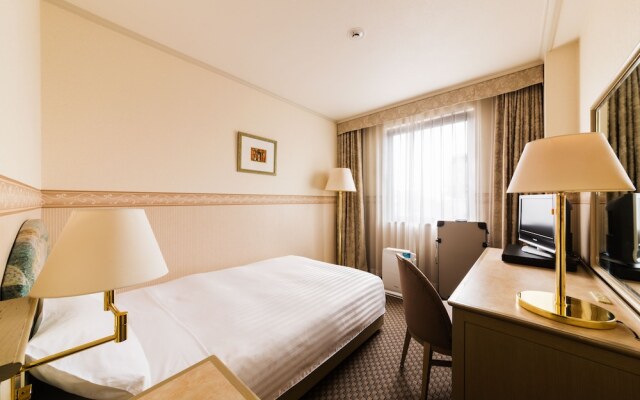 Jr-East Hotel Mets Kumegawa