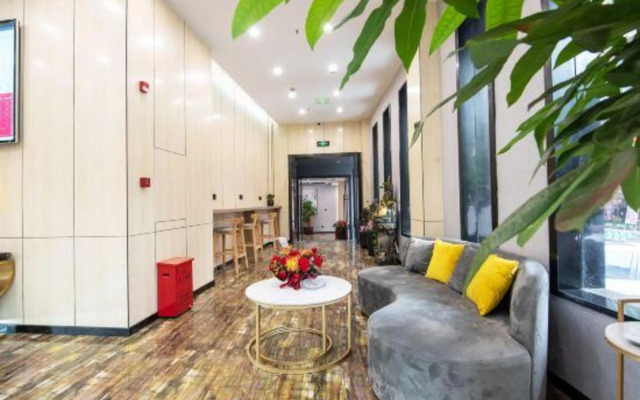 Junyi Hotel (Wenzhou Railway Station Wutian Old Street)