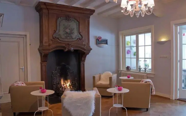 Hotel De Barones