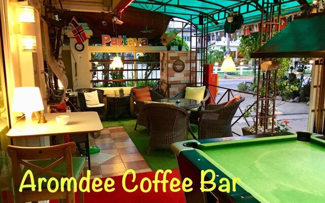 Aromdee Apartment