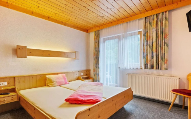 Cozy Apartment in Saalbach-Hinterglemm near Ski Area