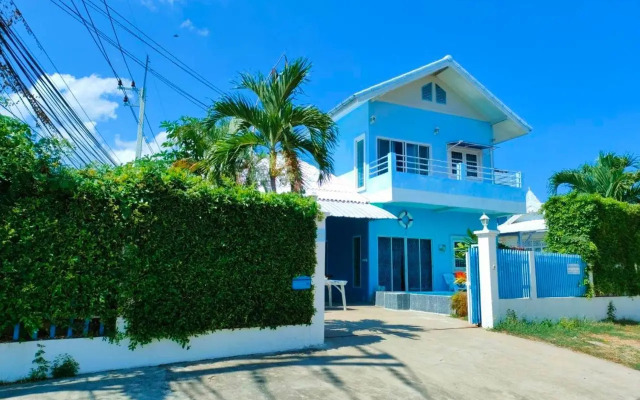350m to beach pool villa