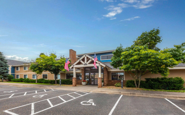 AmericInn by Wyndham North Branch