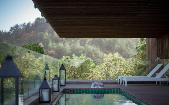 Meijie Mountain Hotspring Resort