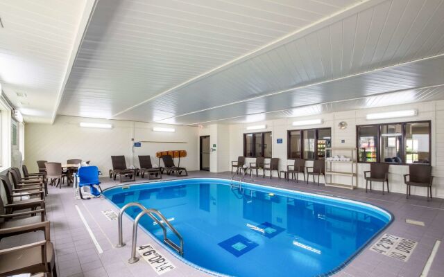 Quality Inn & Suites Green Bay - Ashwaubenon