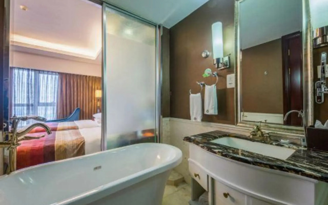 Long You West Lake Hillview International Hotel