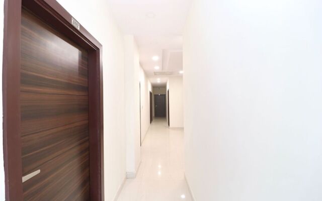 OYO 66329 Hotel Bms Pride