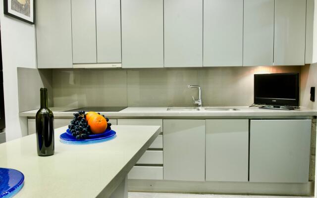 M (Nav9) Luxury Apartment-Madrid Downtown