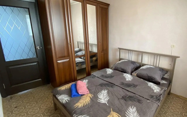 Апартаменты на проспекте Врача Сурова 24