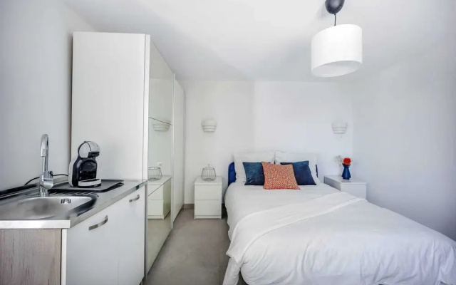 Elegant Tranquil Okrug Gornji Apartments