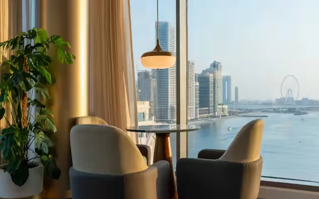Tumbi Hotel Dubai The Palm, Tapestry Collection by Hilton	