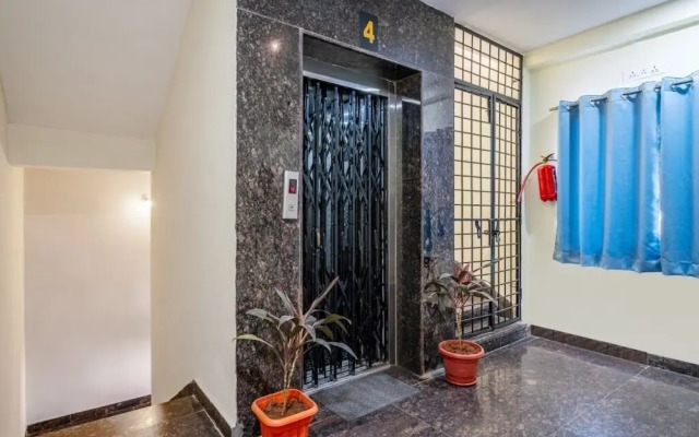 iROOMZ KSR Luxury Rooms