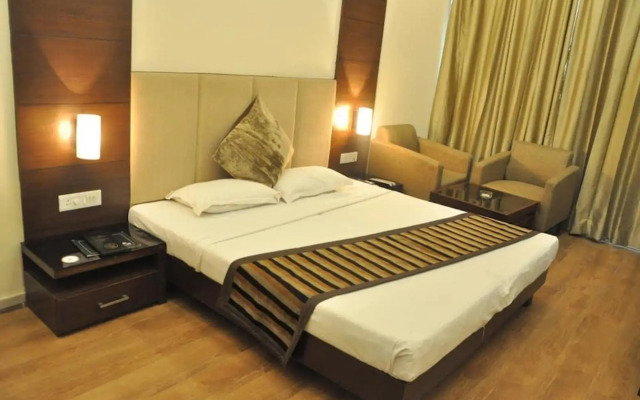 Hotel Parbhat Inn