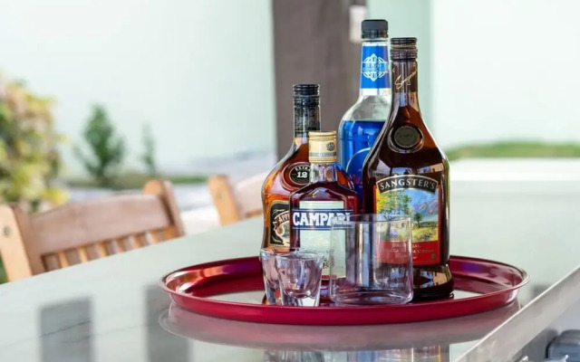 Panoramic Cliffside Luxe Villa