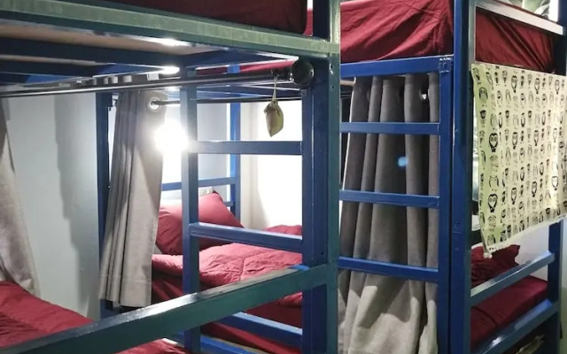 Lao Huk Bed and Cafe - Hostel