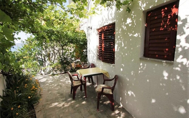 Šera - 50 m From Beach - A1