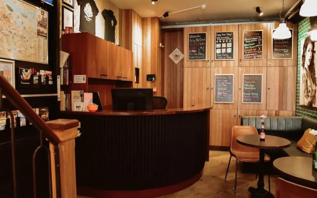 Durty Nelly's - Hostel