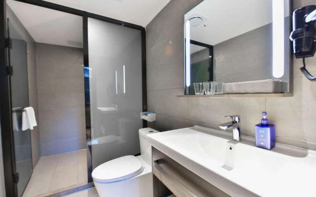 Hanting Hotel Xishuangbanna Kongquehu