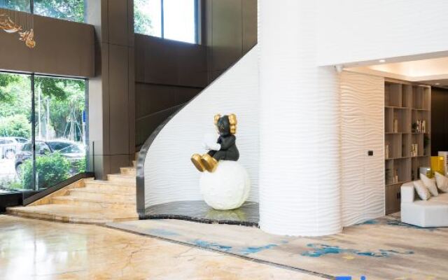 Tianzhu Holiday Hotel (Guangzhou North Railway Station Huadu Square)