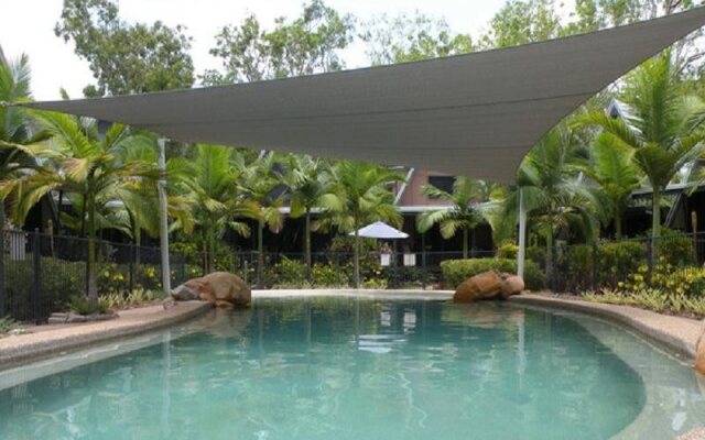 Canopy Chalets