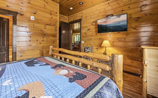 The Great Maple Retreat 13 Bedroom Home by Redawning